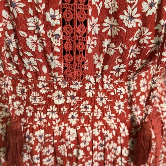 💖American Rag rust/cream dress with lace details. - Picture 4 of 6